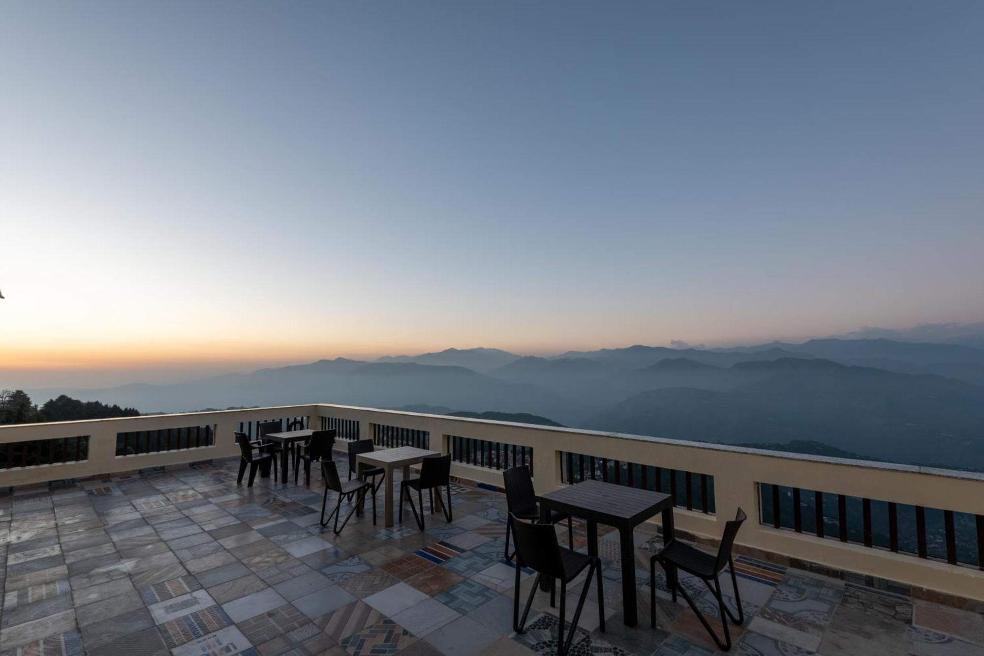 The Seasons Dalhousie - Best Valley View & Mountain View Hotel In Dalhousie Bagian luar foto