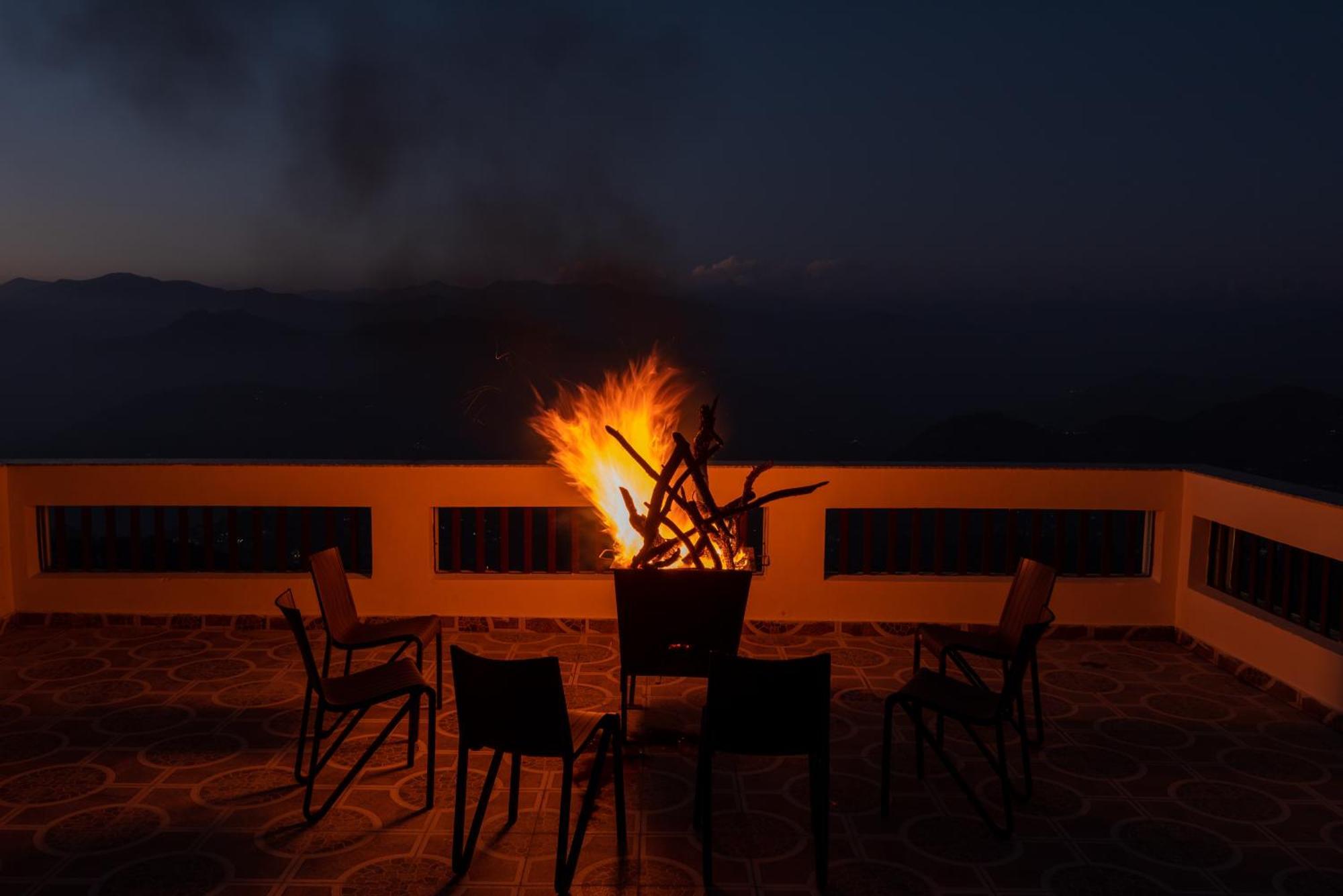 The Seasons Dalhousie - Best Valley View & Mountain View Hotel In Dalhousie Bagian luar foto
