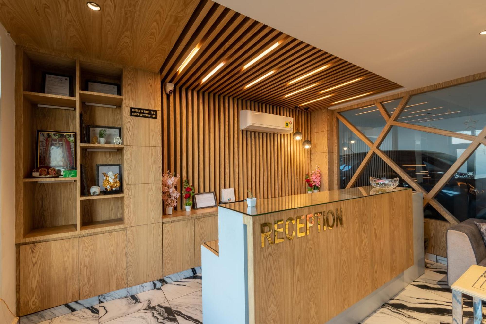 The Seasons Dalhousie - Best Valley View & Mountain View Hotel In Dalhousie Bagian luar foto