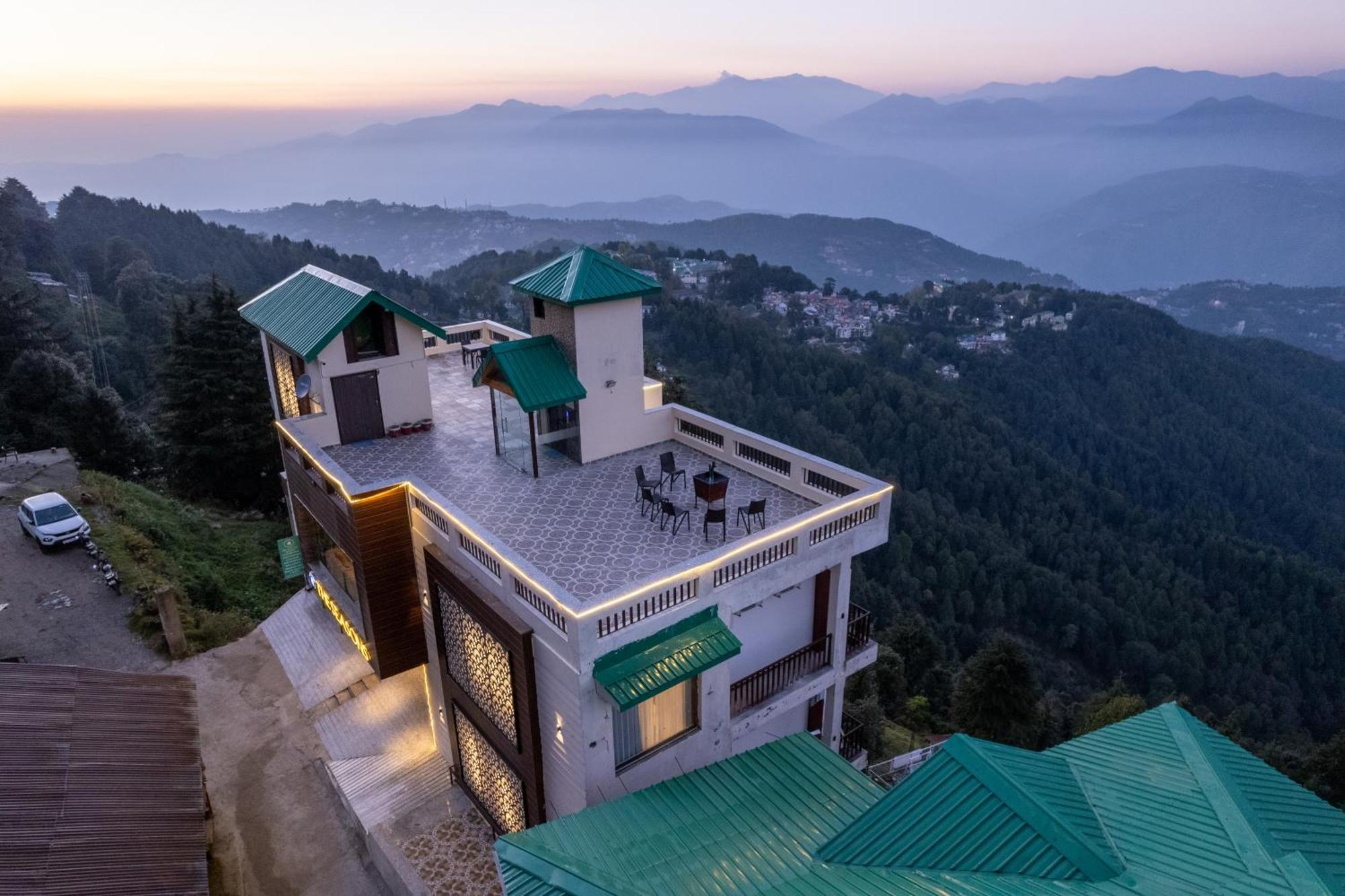 The Seasons Dalhousie - Best Valley View & Mountain View Hotel In Dalhousie Bagian luar foto